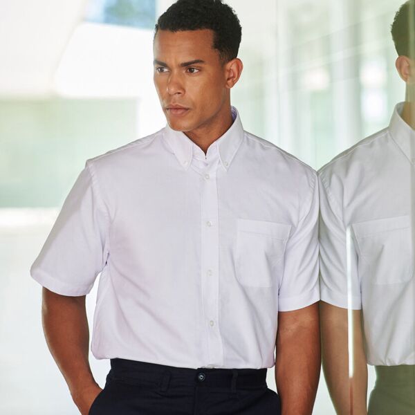 Short sleeve classic Oxford shirt. Thumbnail